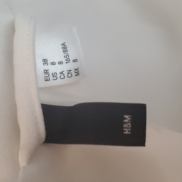 White Blazer/Cardigan - Picture 4 of 4